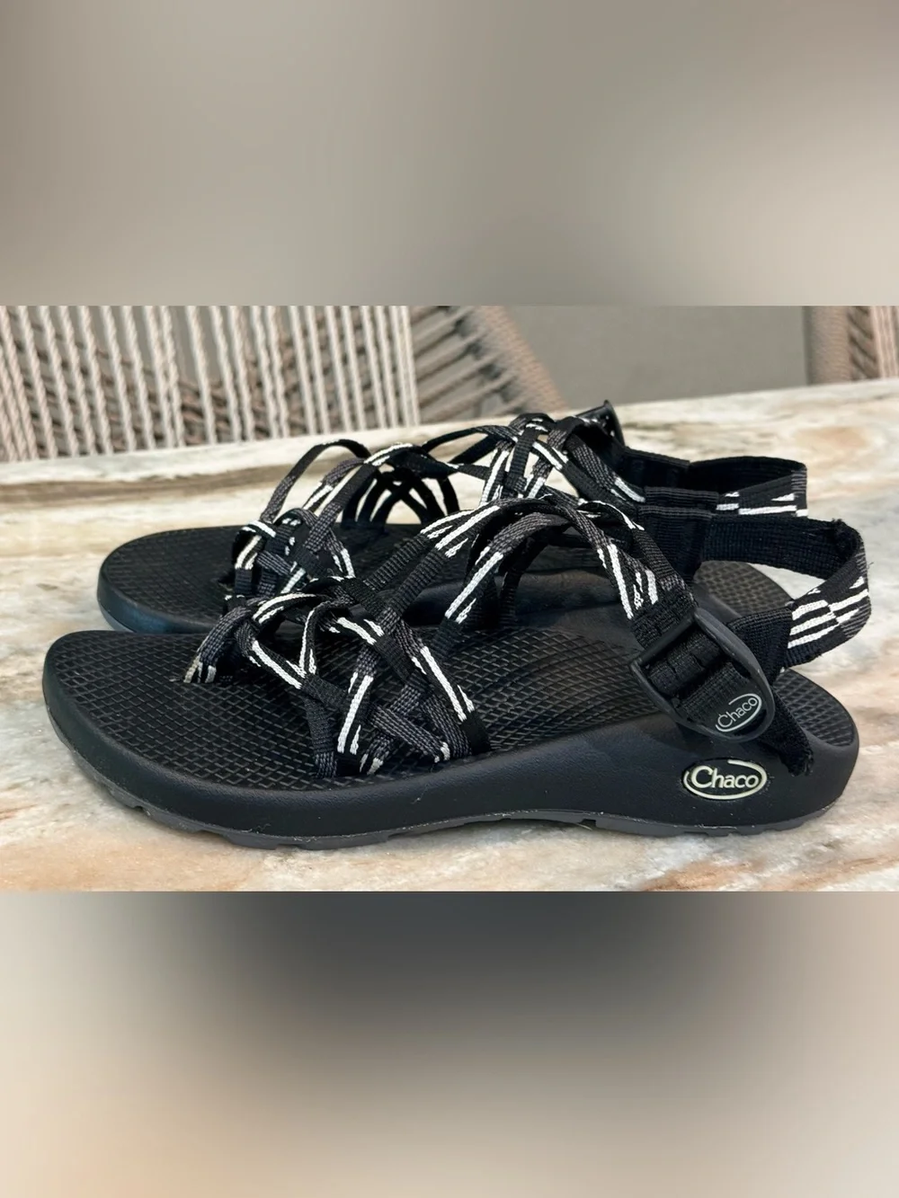 Women’s Chaco ZX3 classic black sandals- Size 7